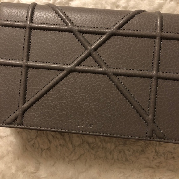 Like brand new dior bag full set - Picture 4 of 9